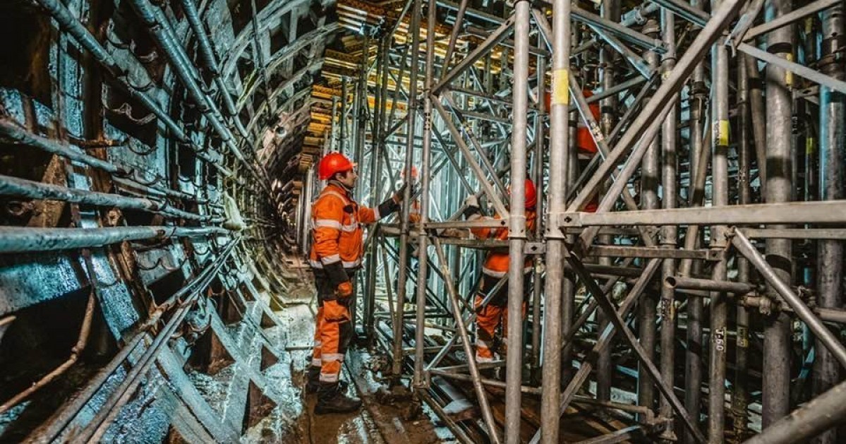 Будівельні роботи між станціями київського метро